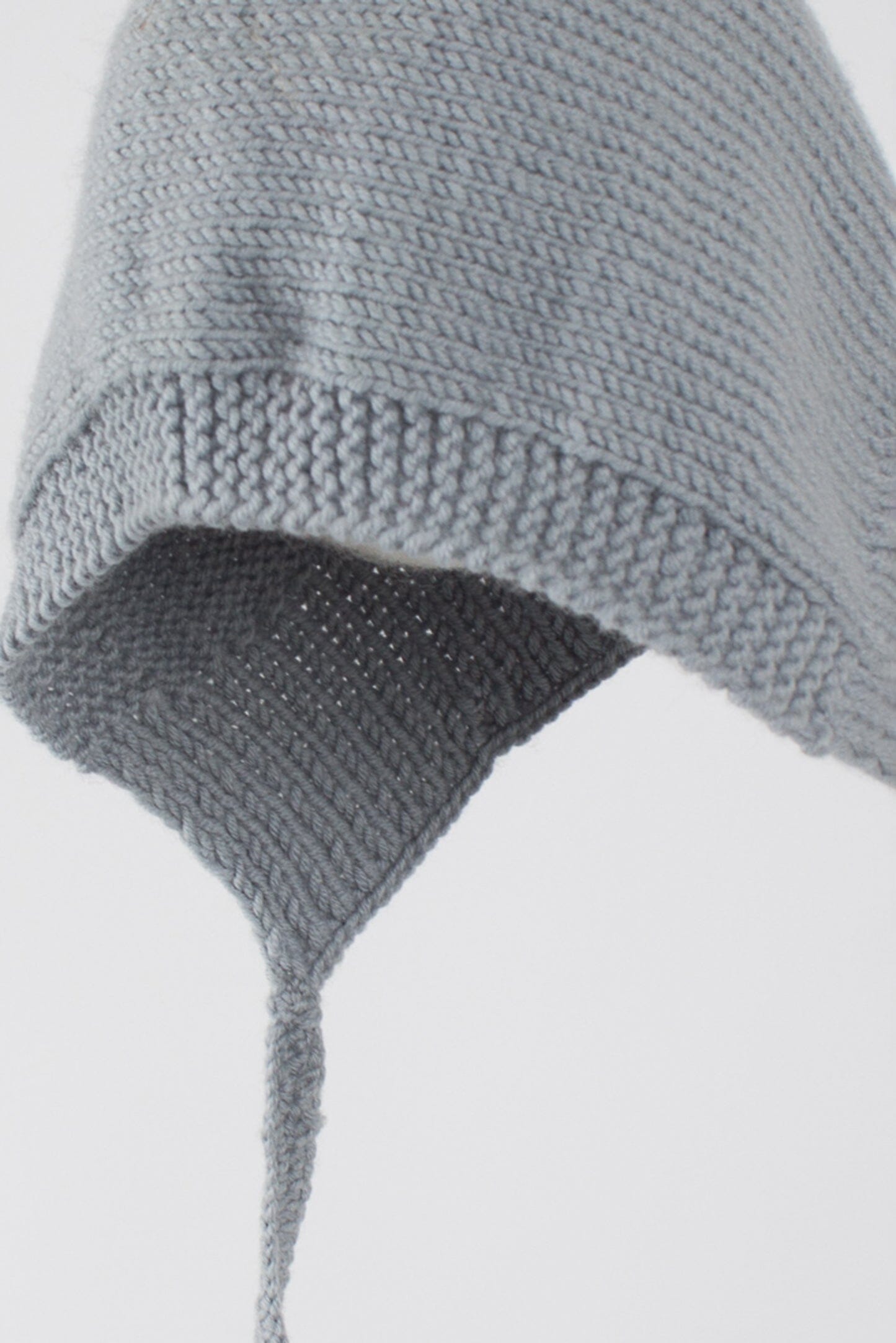 Capote de bebé azul hecha a mano con lana merino, de ÁBBATTE