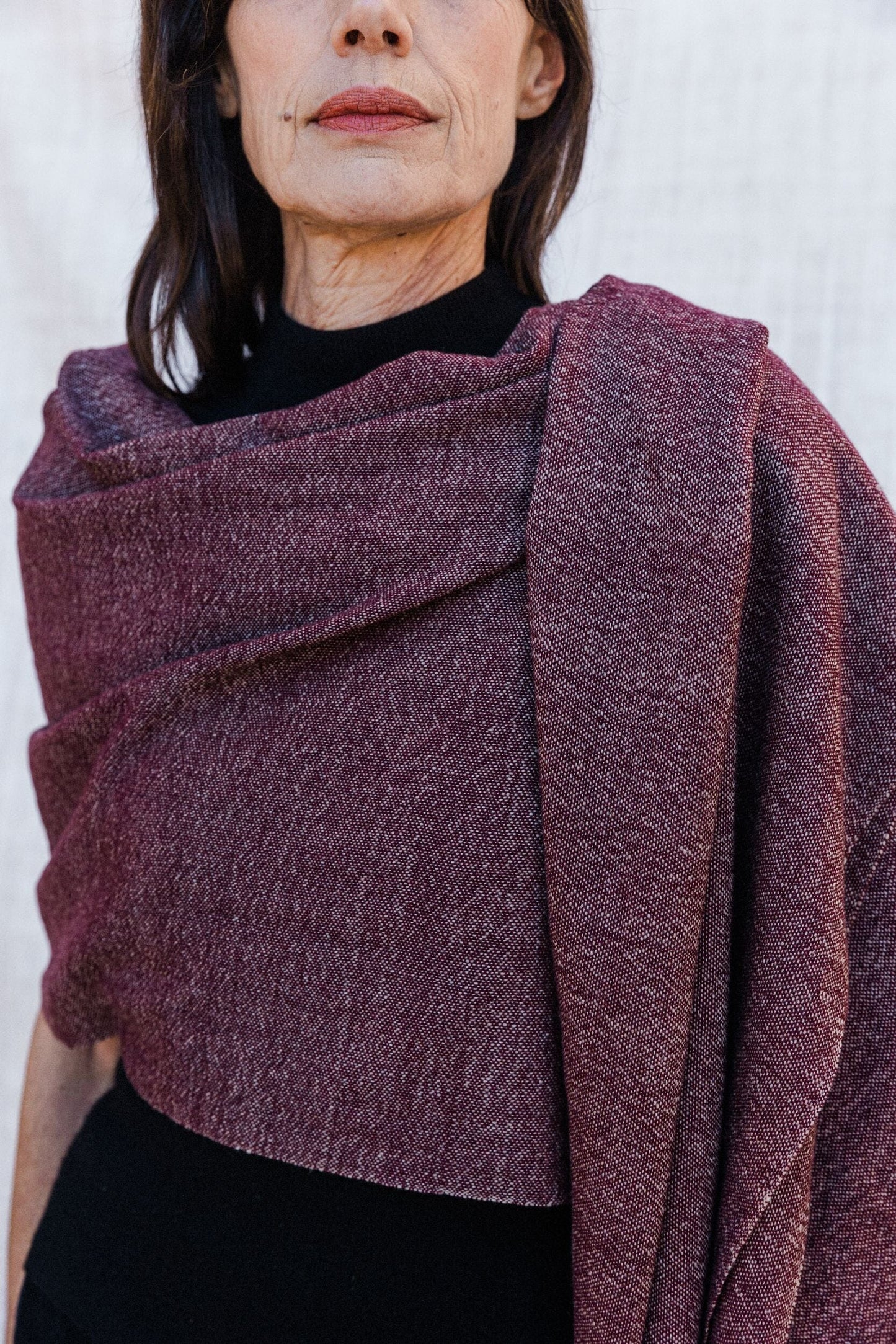 Chal de cashmere con flecos realizado a mano en España por ÁBBATTE