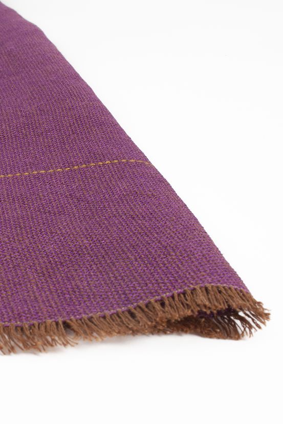 Mantón de lino con raya fina hecho artesanalmente en España por ÁBBATTE