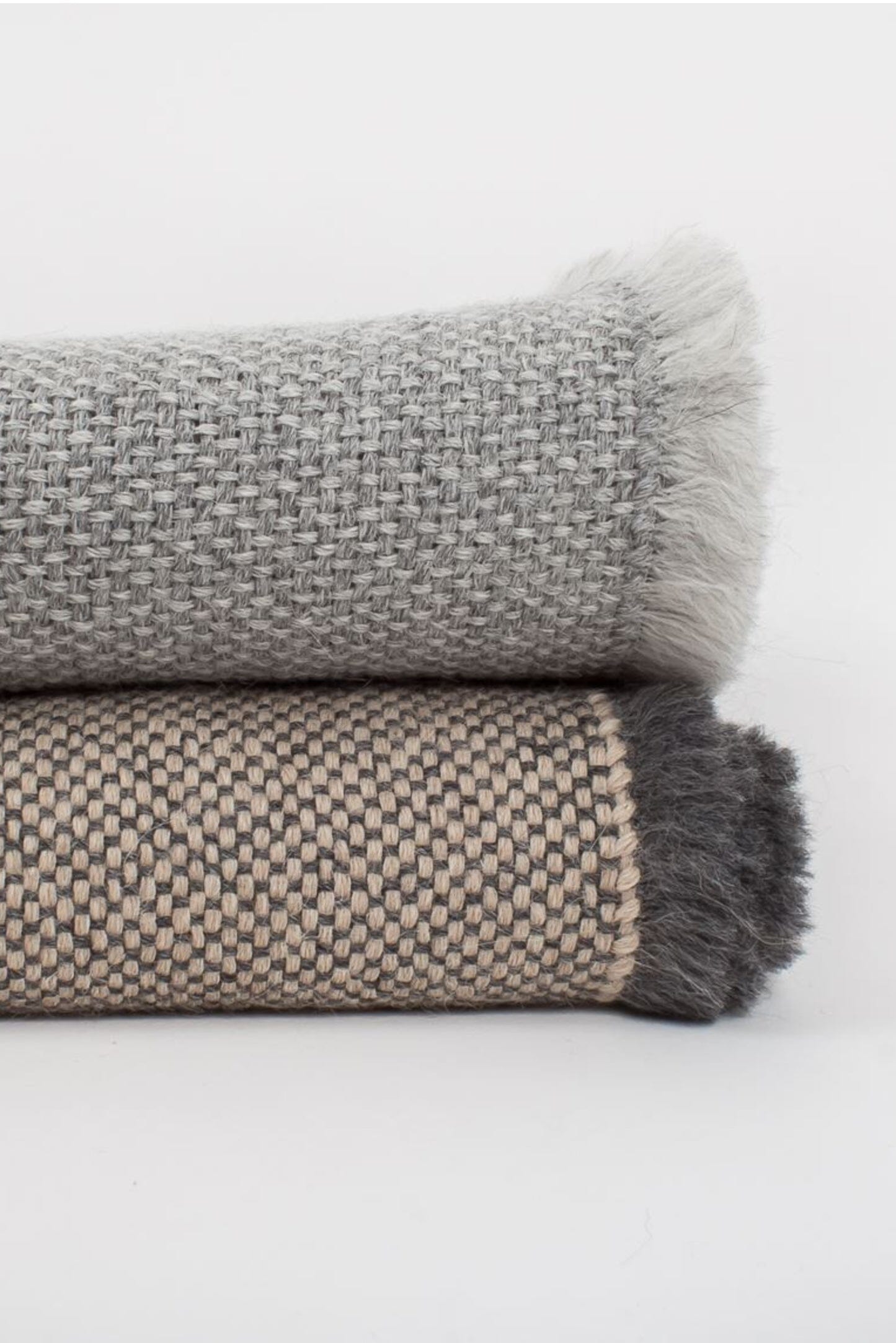 Pie de cama artesanal en alpaca realizado en España, de ÁBBATTE