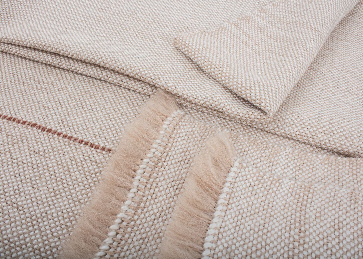 Manta Bebé de Alpaca Baby con Seda blanca y nuez