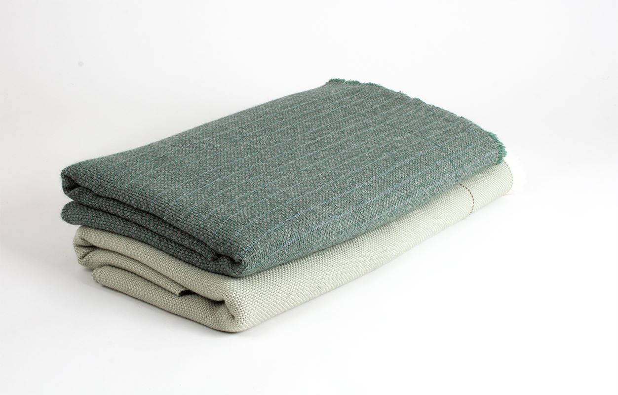 Manta de Alpaca Baby con Seda verde celadón