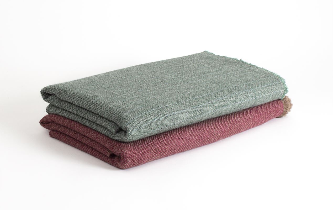 Manta de Alpaca Baby con Seda verde celadón y gris niebla