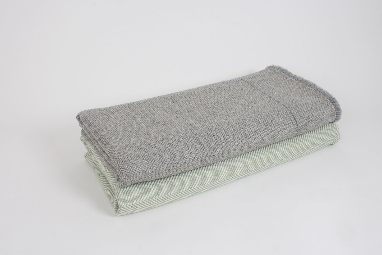 Manta de Alpaca natural gris lluvia