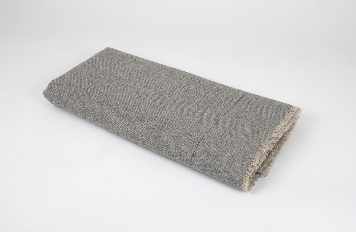Manta en espiga de Lino gris lejiado con Alpaca gris lluvia