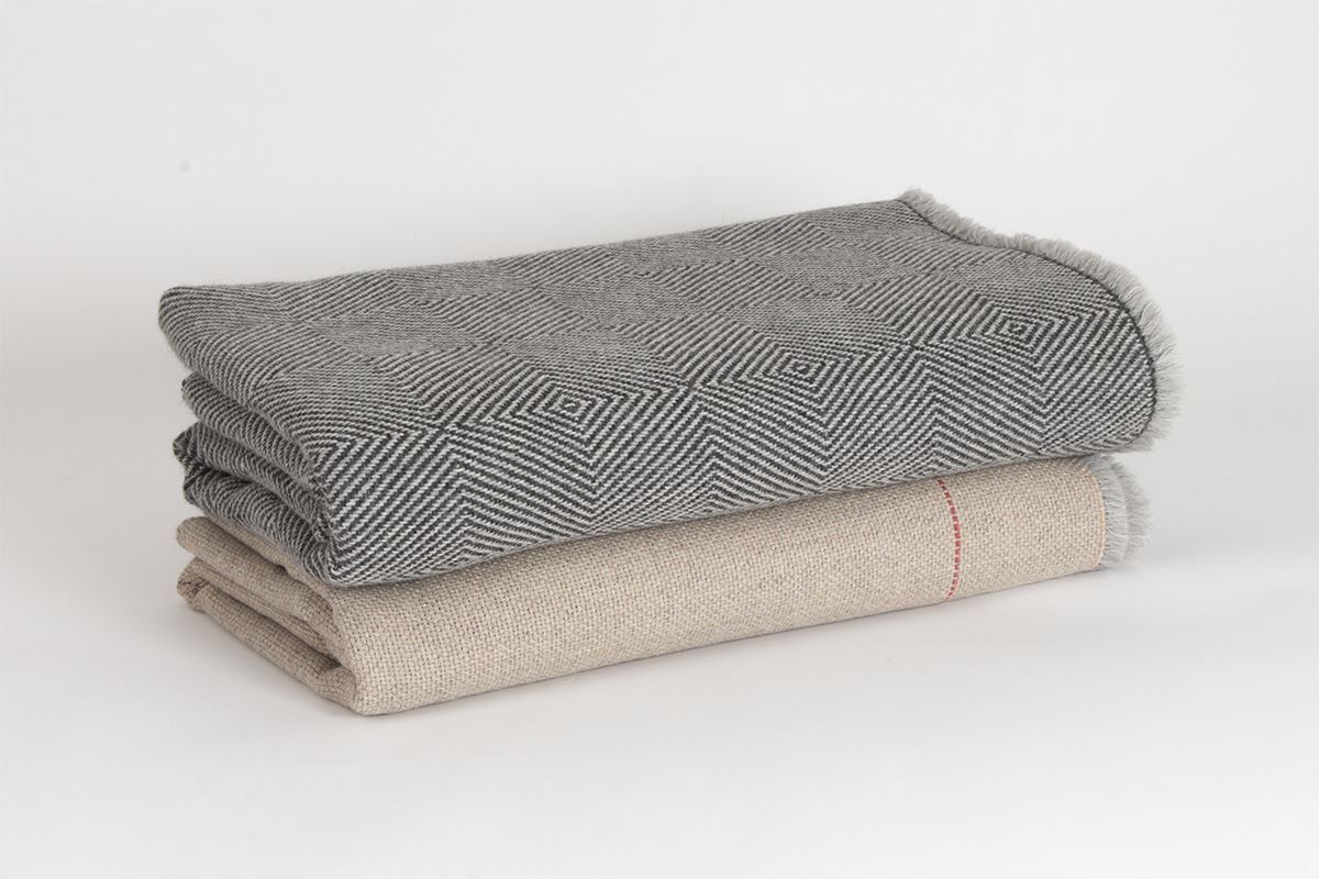 Manta en Ojo de Ganso de Alpaca gris marengo