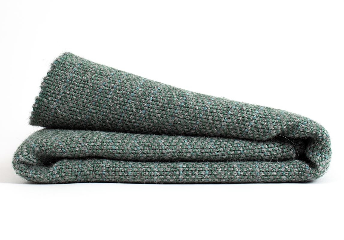 Manta de Alpaca Baby con Seda verde celadón