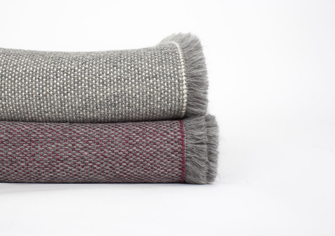 Manta de Alpaca en dos tramos de gris y cruda