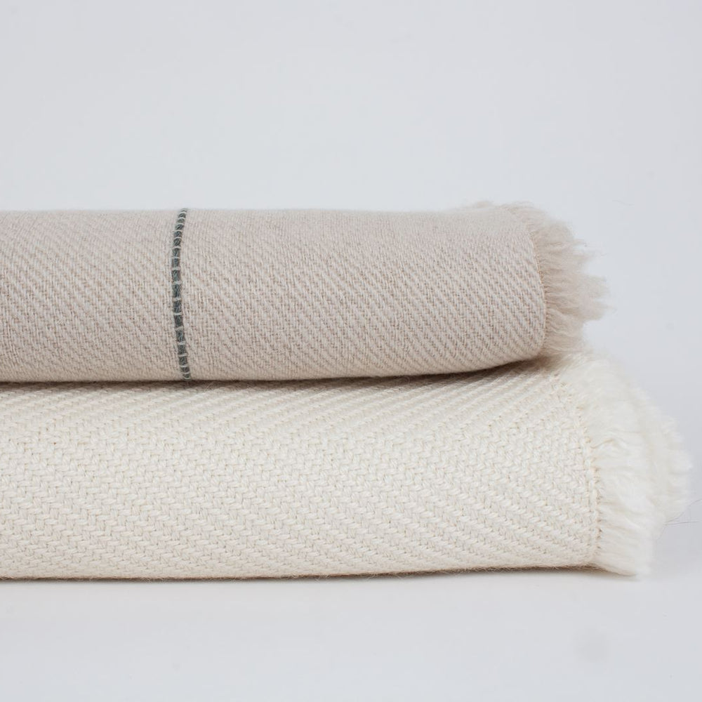 Manta doble faz de Cashmere crudo