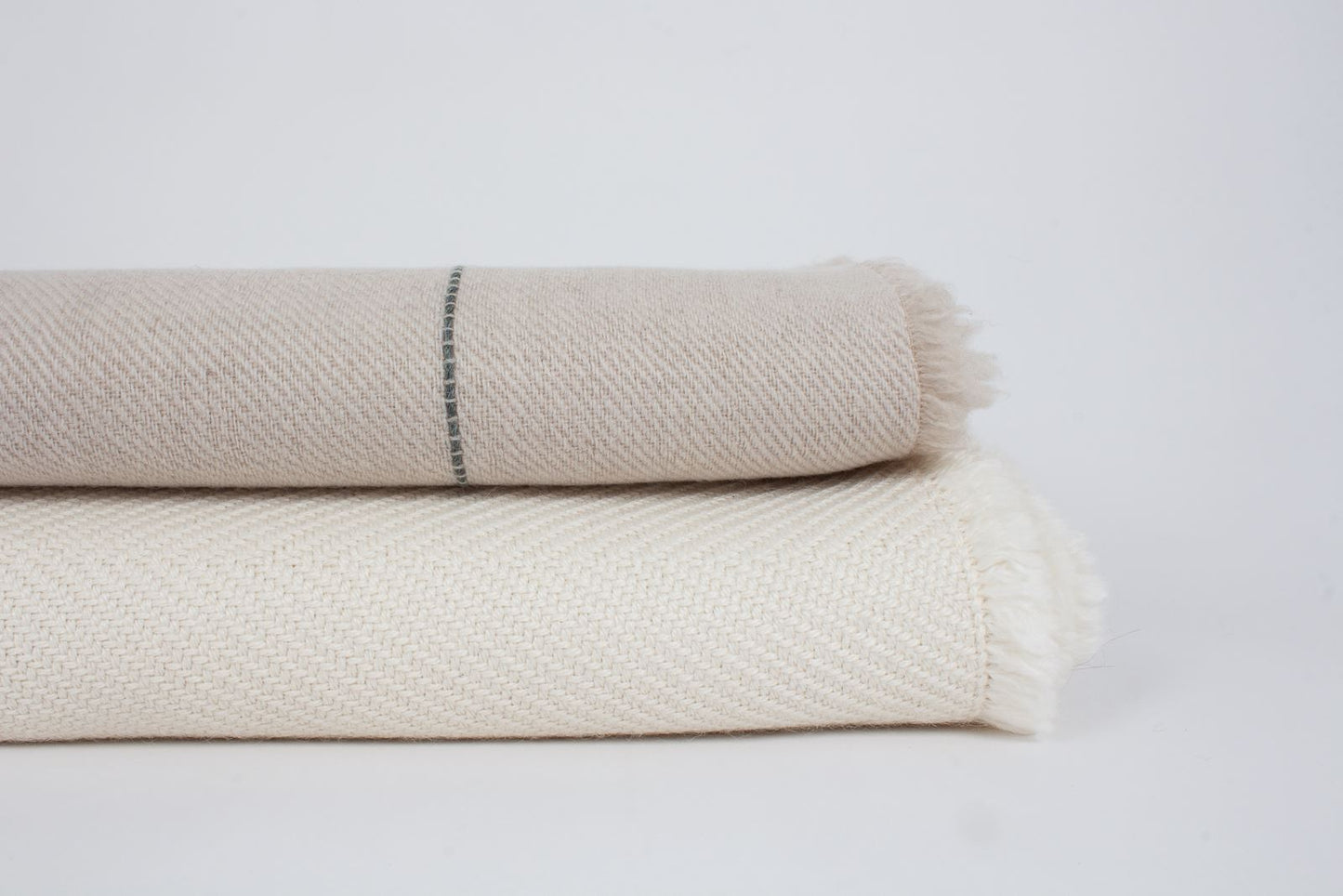 Manta doble faz de Cashmere crudo