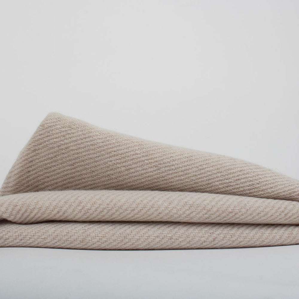 Manta doble faz de Cashmere crudo