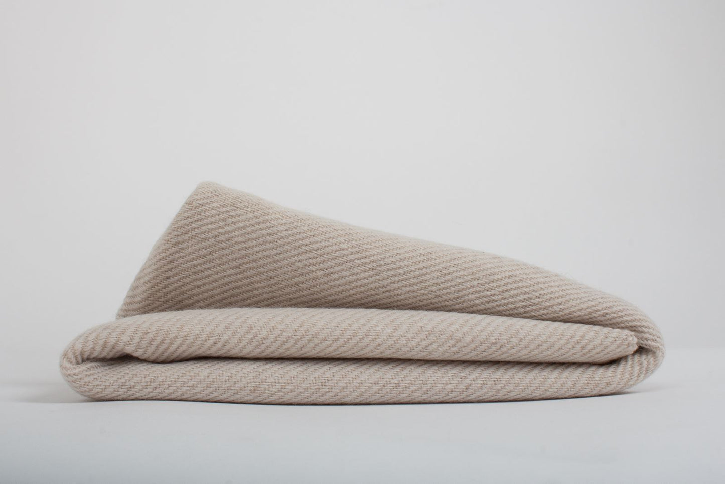 Manta doble faz de Cashmere crudo